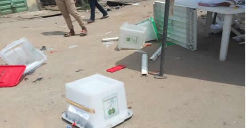 Thugs-disturb-voting-in-Okota-Lagos