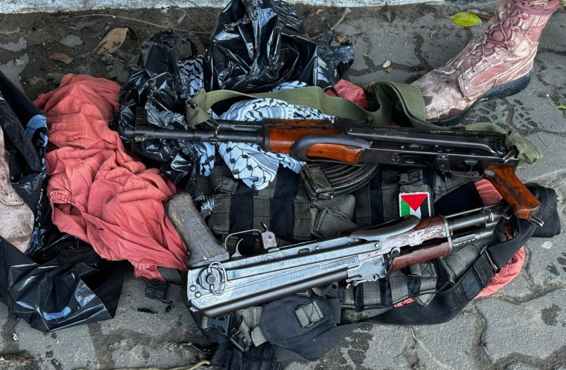 Guns at Naseer Hospital